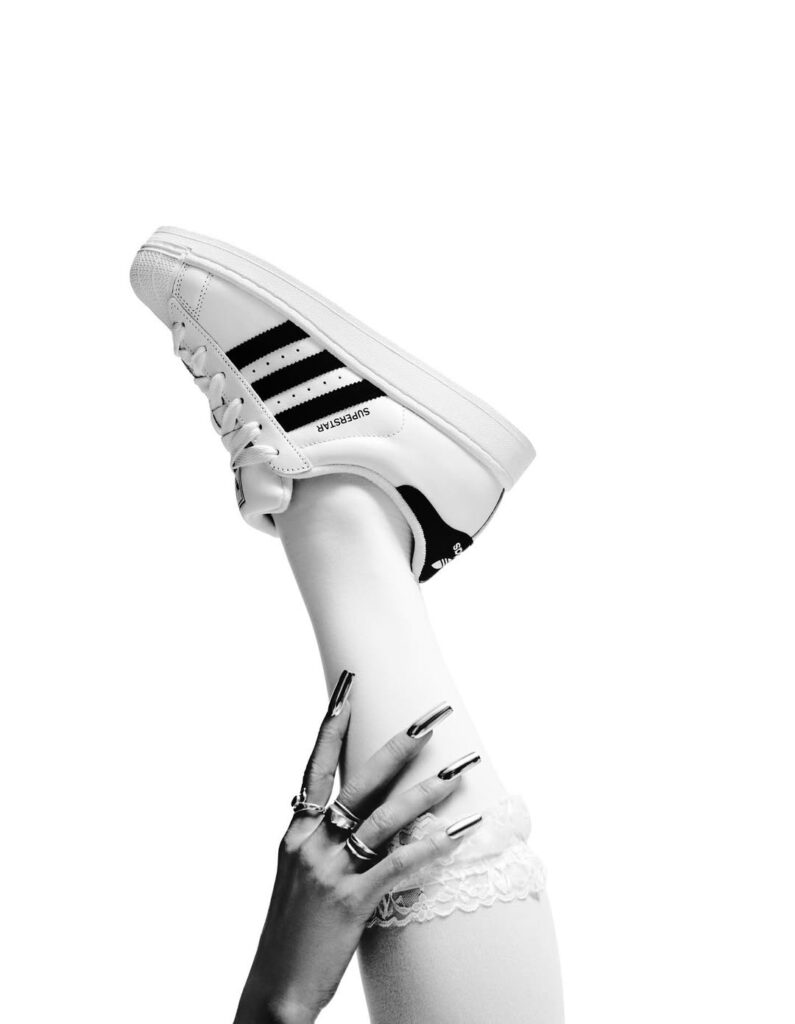 adidas gazelle silver green womens adidas Originals Superstar Mn - IG9256 | SNS main image 1