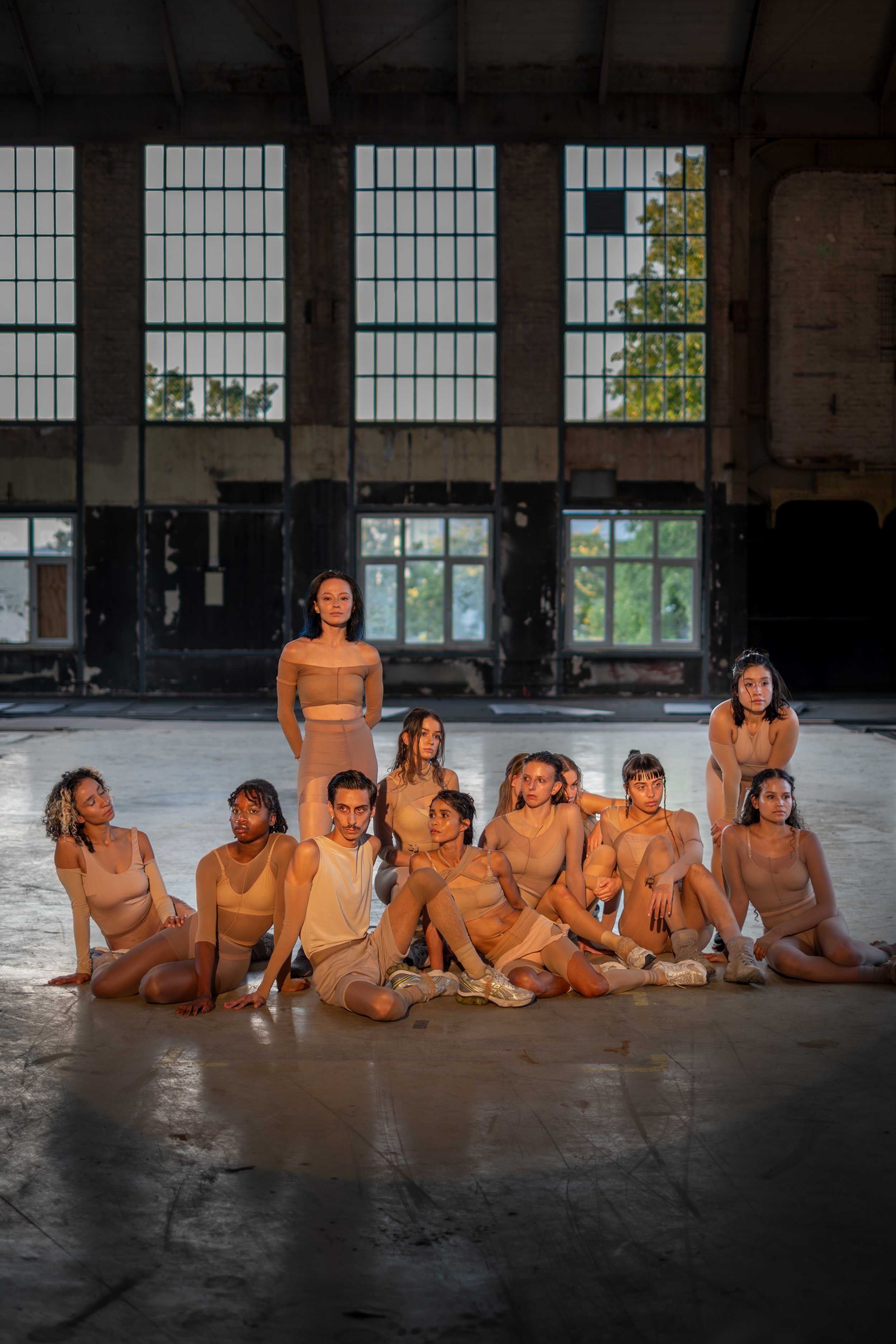 DUNST performance by Marie Zechiel and Elodie Carstensen at LOST Art Festival 2025 – immersive choreography with twelve dancers.