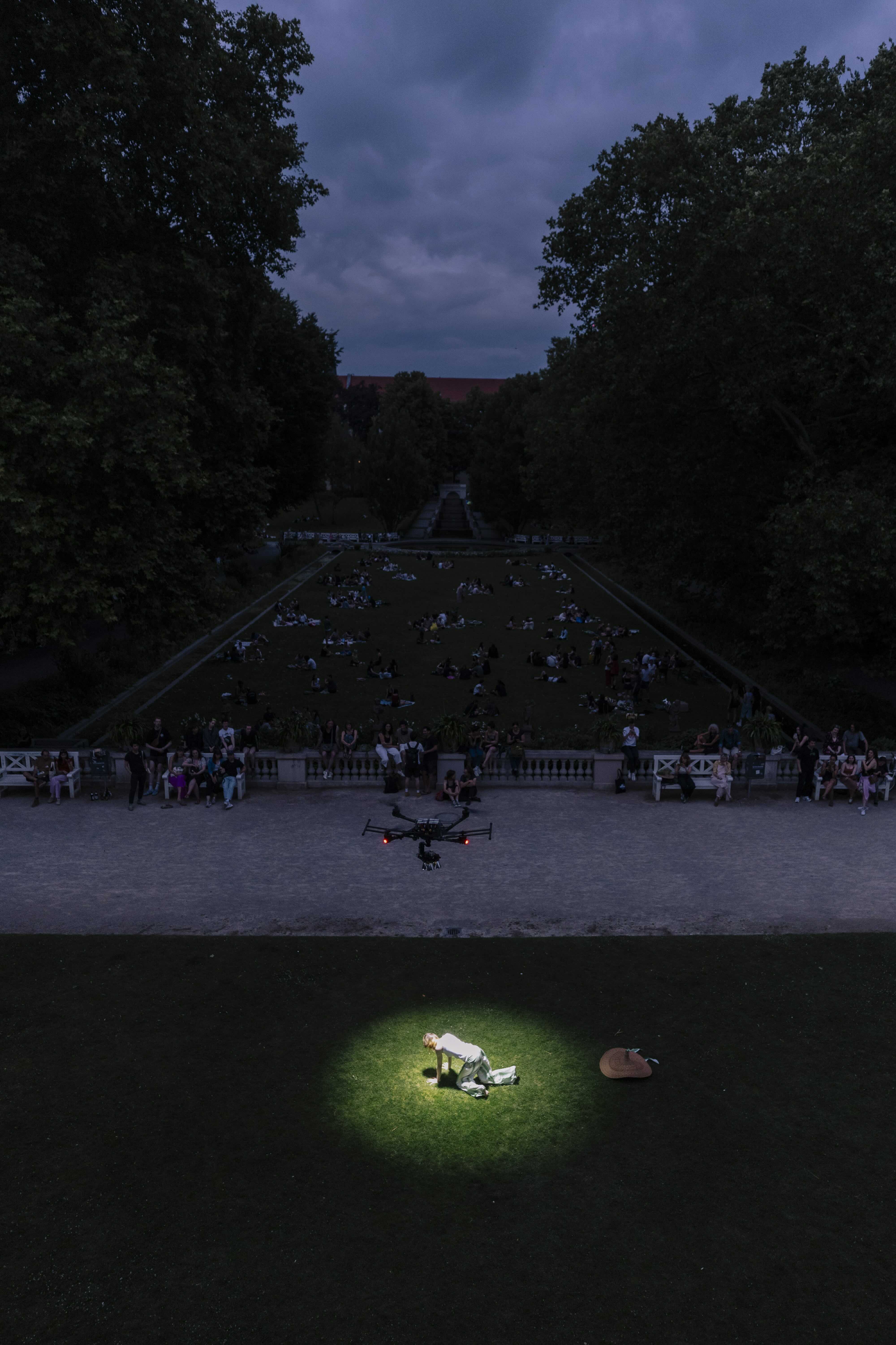 Movement direction for drone choreography by Marie Zechiel.