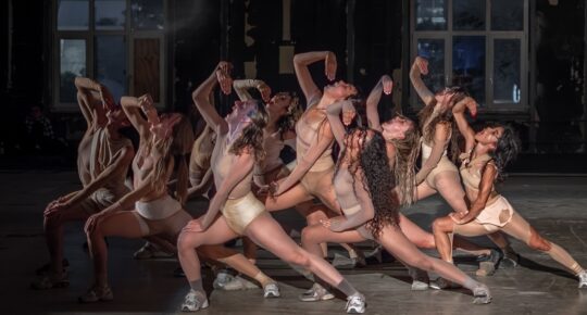 DUNST performance by Marie Zechiel and Elodie Carstensen at LOST Art Festival 2025 – immersive choreography with twelve dancers.